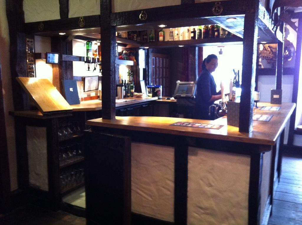 לואיס The White Hart - A Heartwood Inn מראה חיצוני תמונה